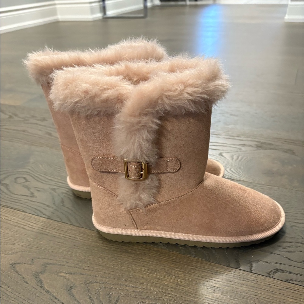 Children’s pink warm suede boots sz 4 youth brand new